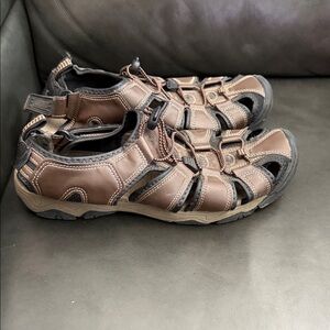 Khombu Brown and Black Sandals size 10M